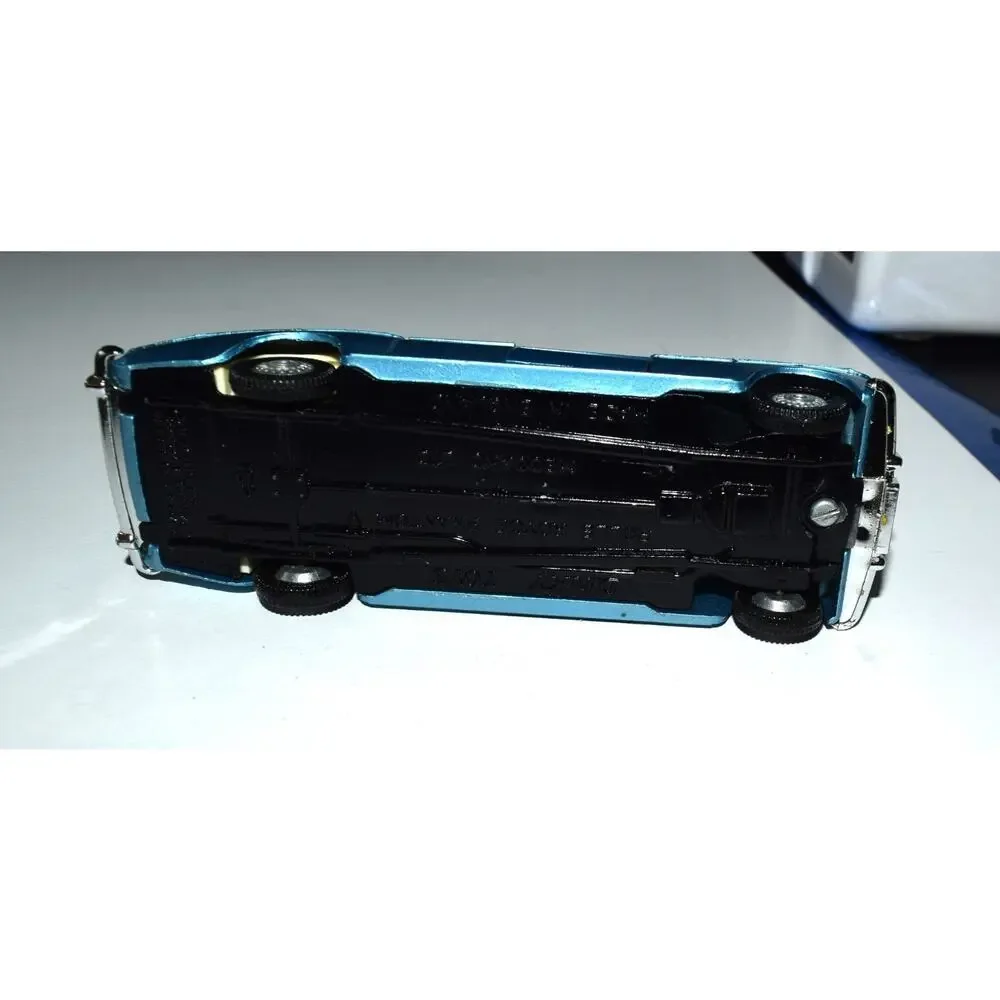 Vintage Dinky #152 Rolls Royce Phantom V Car Blue w/ Chauffeur Driver Limousine